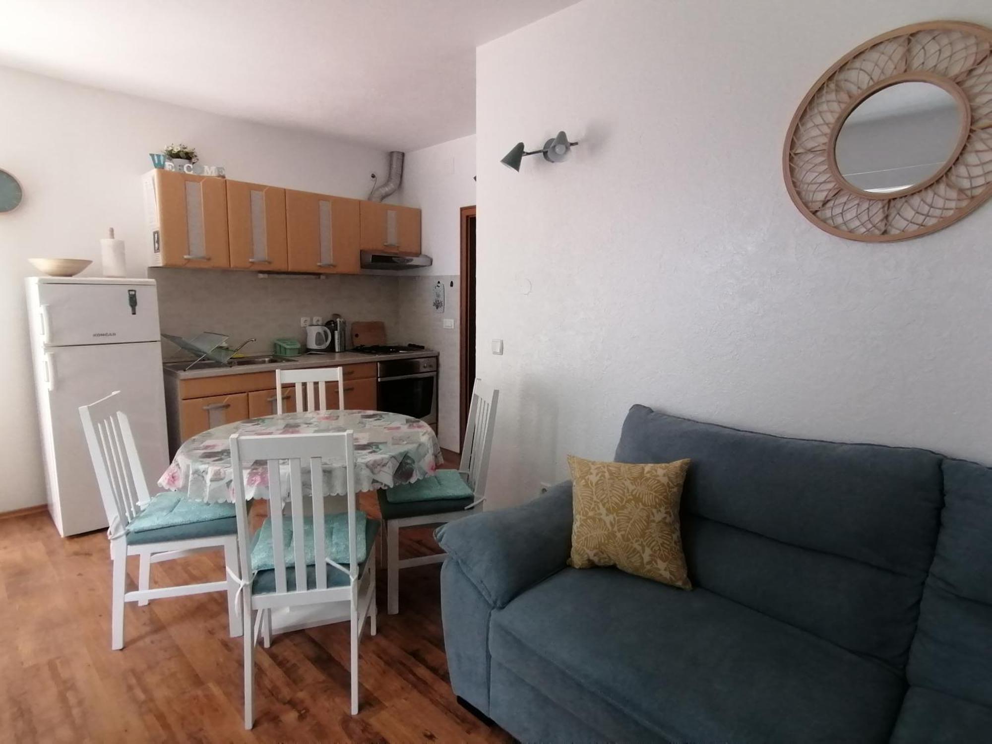 Apartmani Mares - 20 M From The Beach Brela Zimmer foto